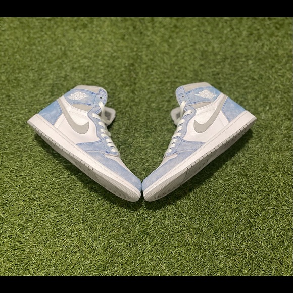 Jordan 1 “Hyper Royal” main image 6